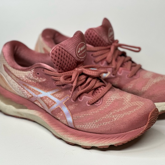 ASICS ladies size 9 runner - Picture 4 of 5